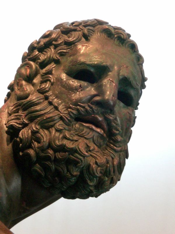 faccia di bronzo