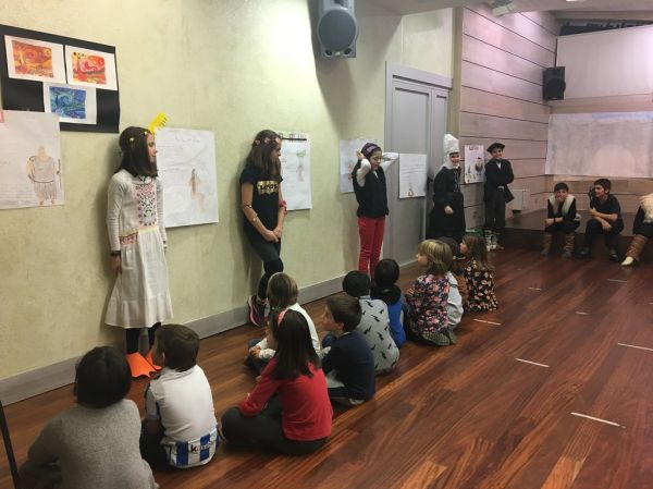 Euskal mitologia lantzeko 6A gelako ikasleek museo bizi bat eta antzerkia egitea proposatu zuten. Txikiei eskeini diete 