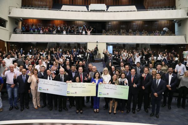 Sessão Solene em homenagem ao Programa Nota Paraná