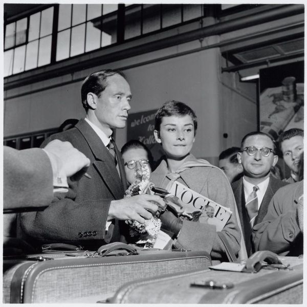 11-01-1954_12883A Audrey Hepburn en Mel Ferrer