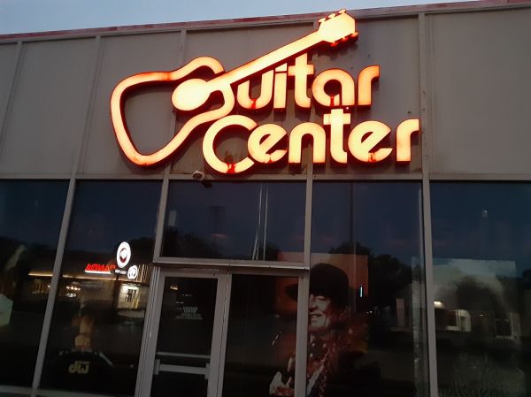 Guitar Center - South Westnedge Avenue
