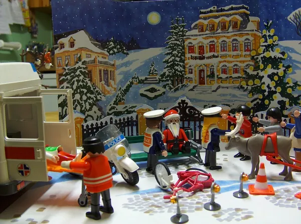 Santa Claus involved in a traffic accident : one wounded