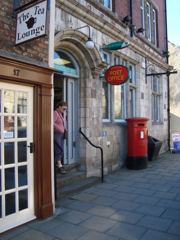 Tadcaster, Yorkshire ... Post Office and LS24 750.