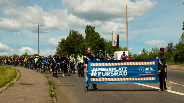 #MehrPlatzFürsRad-Zubringer-Demo aus dem Dresdner Norden am 12. Mai 2019