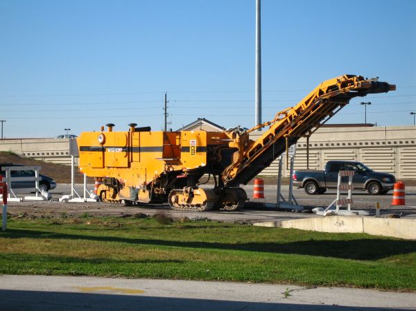 Asphalt Milling Machine