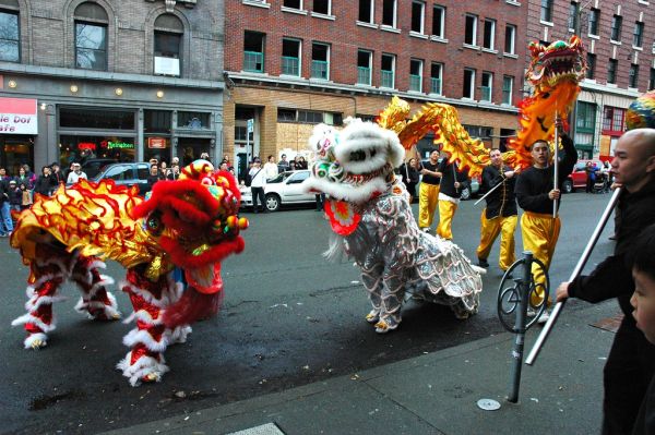 Dragon and Lions; Red Lion and Snow Lion, Leader with ball, Ying Yung Tong & Vovinam International Lion and Dragon Dance