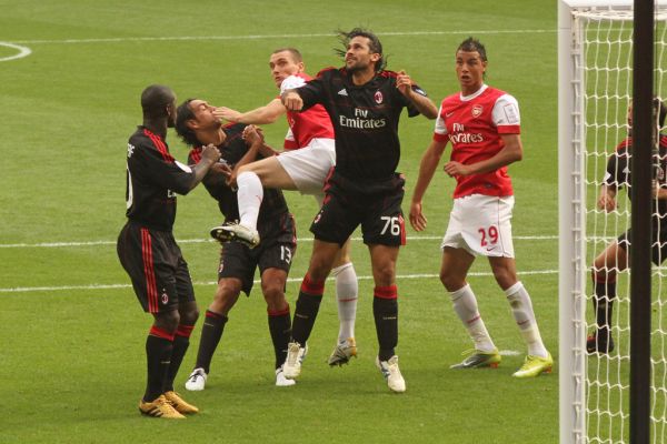 Clarence Seedorf, Alessandro Nesta, Thomas Vermaelen, Mario Yepes & Marouane Chamakh
