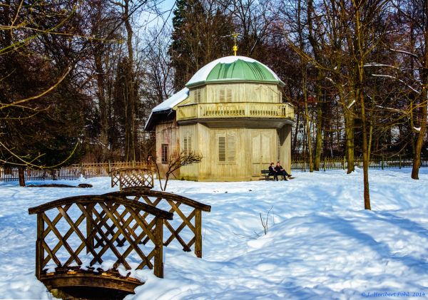 Für alle, die sich nicht mehr richtig erinnern können, wie Schnee aussieht! Nymphenburger Park, Hexenhaus. -- For those 