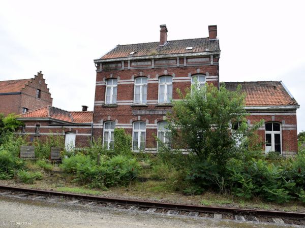 Oppuurs station