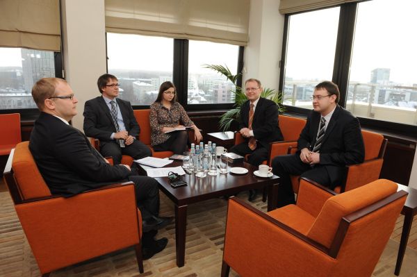 Välisminister Urmas Paet kohtus Tallinnas Valgevene opositsiooniliidri Ales Michaleviciga, 01.02.2012