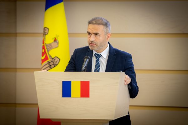 27.06.2023 - Briefing susținut de ministrul Energiei, Victor Parlicov, și secretarul de stat la Ministerul Energiei din 