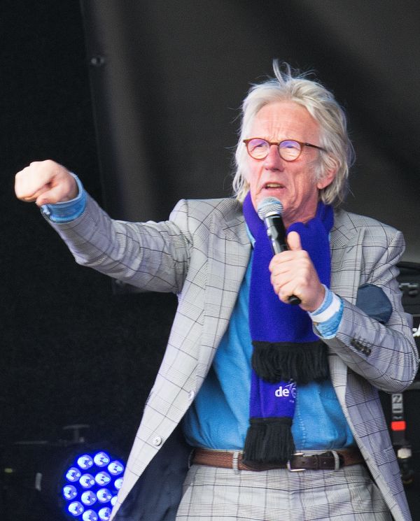 Protest bezuiniging NPO - Freek de Jonge