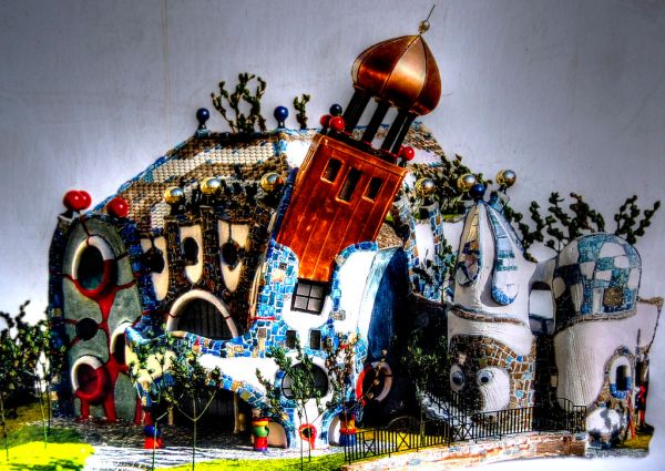 Abensberg, Kuchlbauer's Kunsthaus - so soll's mal aussehen (Bild des fertiggestellten Kunsthauses, neben der Baustelle)