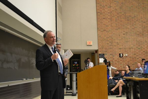 Sen. Kaine delivers final guest lecture for Prof. Larry Sabato’s Intro to American Politics course – Charlottesville, VA