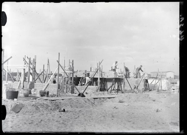 10-18-1946_00423A Woningbouw Amsteldorp