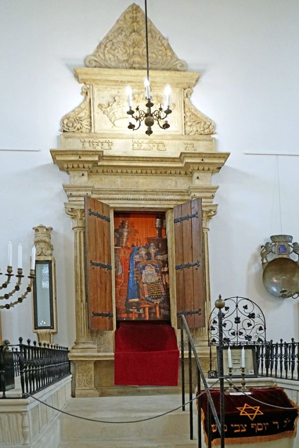 Poland-01673 - Aron Kodesh