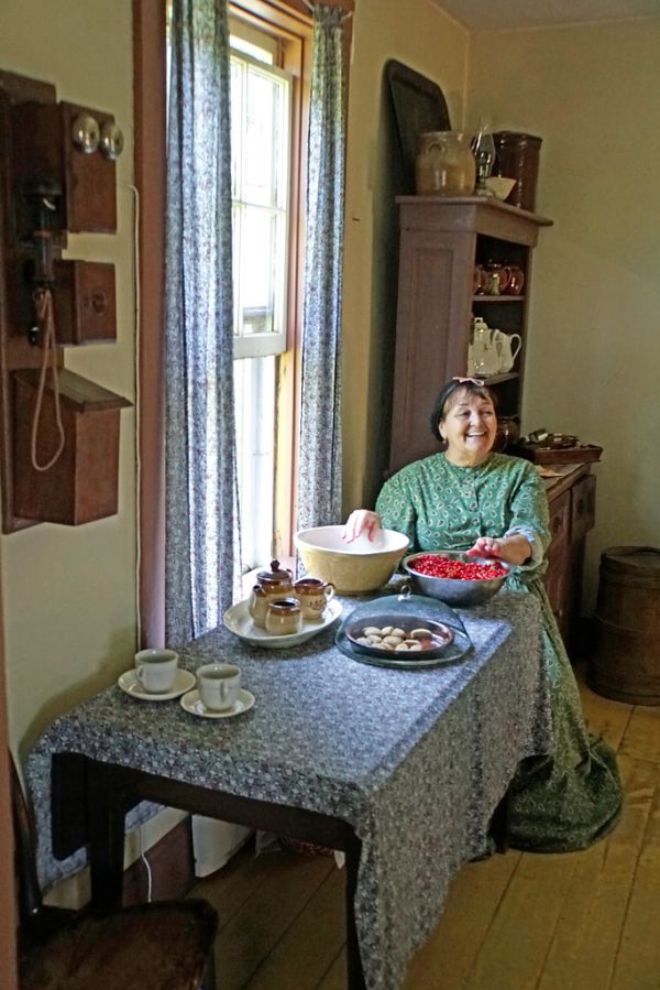 DSC00981 - Jailer's Wife......