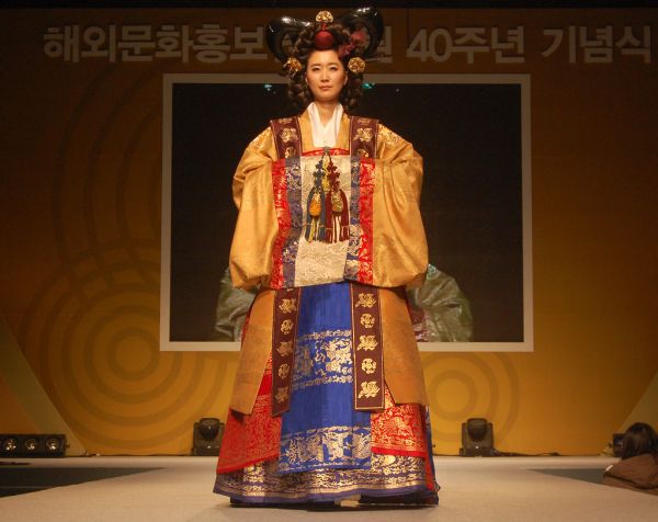Hanbok fashion show