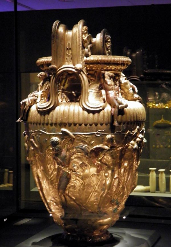 The Derveni krater, late 4th century B.C., Pentheus dressed as an armed hunter, Archaeological Museum, Thessaloniki, Gre