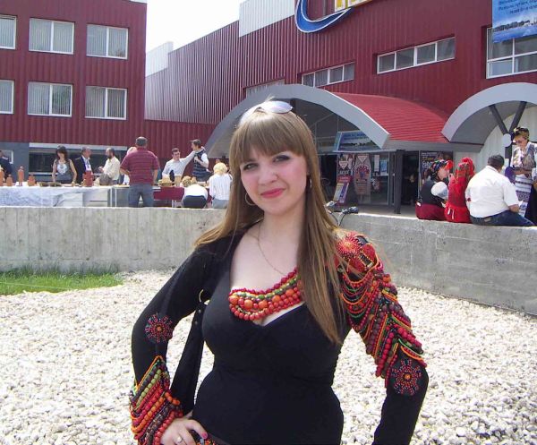 Ukrainian Girls: Anna Predoliak The Singer From Ternopil (Western Ukraine)