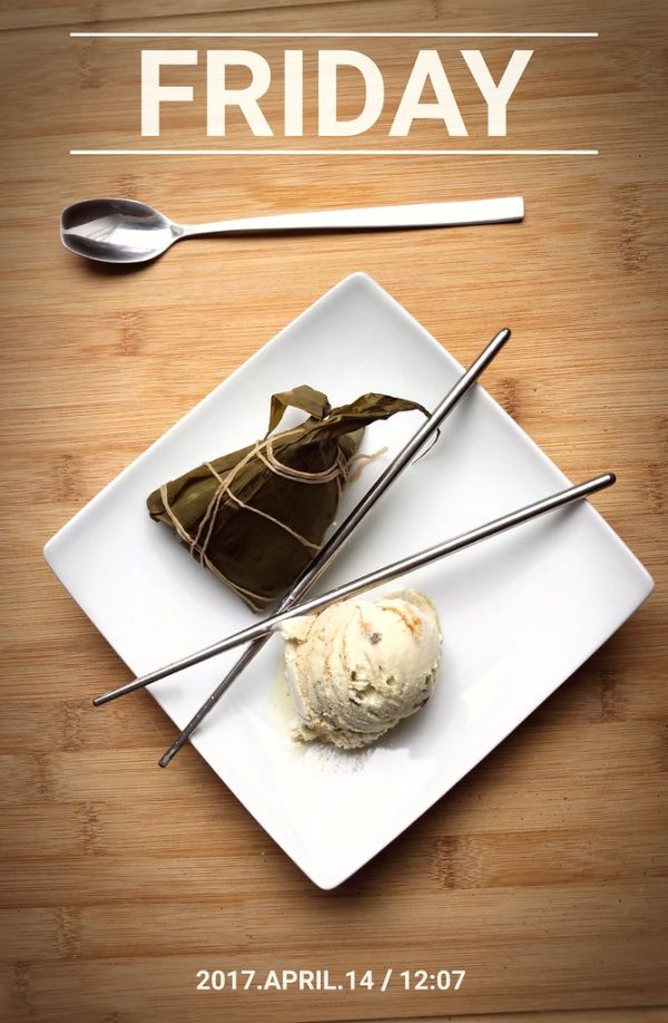 Deutsch-chinesisches Dessert. Klebreis mit Datteln in Blättern gekocht. Und Eis von Aldi! Feige-Pistanzen-Eis. Die Blätt