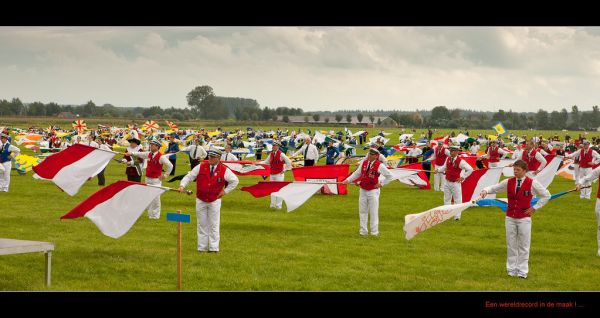 Een record in de maak ! Wereldrecord vendelen 2011