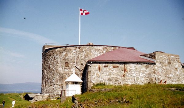 Ringmuren og tårnet på Munkholmen (ca. 1960 - 1980)
